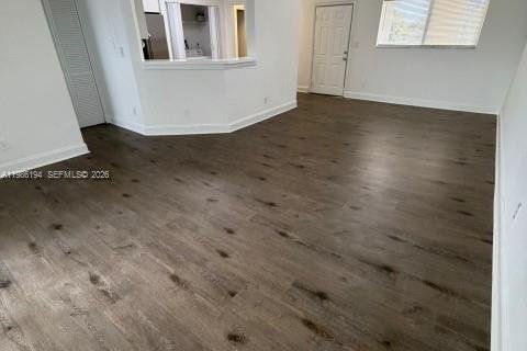 Condominio en Oakland Park, Florida, 2 dormitorios  № 2047873