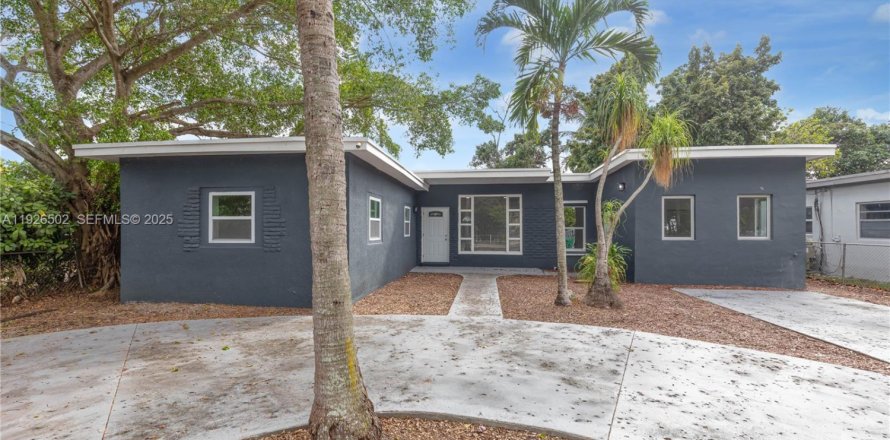 Villa ou maison à Miami, Floride 4 chambres, 137.31 m2 № 1988391