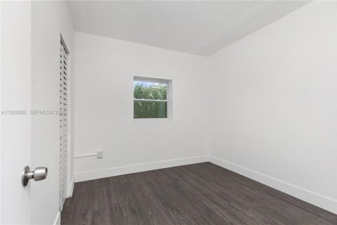 Villa ou maison à vendre à Miami, Floride: 4 chambres, 137.31 m2 № 1988391 - photo 30