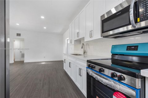 Villa ou maison à vendre à Miami, Floride: 4 chambres, 137.31 m2 № 1988391 - photo 20