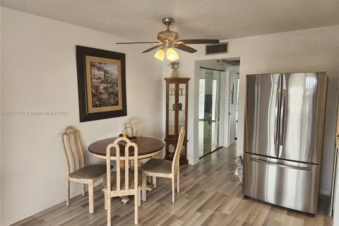 Condominio en venta en Deerfield Beach, Florida, 1 dormitorio, 65.03 m2 № 1981671 - foto 10
