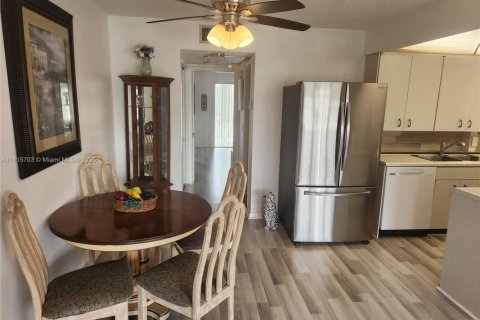 Condominio en venta en Deerfield Beach, Florida, 1 dormitorio, 65.03 m2 № 1981671 - foto 3