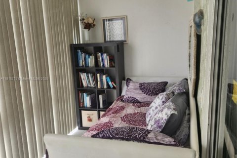 Condominio en venta en Deerfield Beach, Florida, 1 dormitorio, 65.03 m2 № 1981671 - foto 15