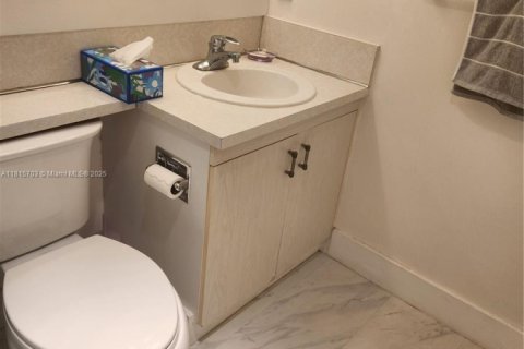 Condominio en venta en Deerfield Beach, Florida, 1 dormitorio, 65.03 m2 № 1981671 - foto 14