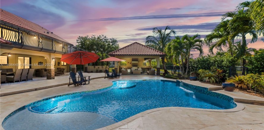 Casa en Davie, Florida 6 dormitorios, 494.98 m2 № 1738919