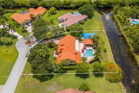 Casa en venta en Davie, Florida, 6 dormitorios, 494.98 m2 № 1738919 - foto 4