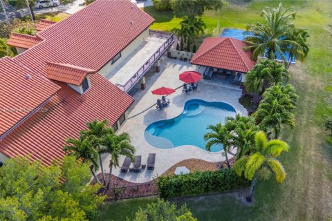 Casa en venta en Davie, Florida, 6 dormitorios, 494.98 m2 № 1738919 - foto 3