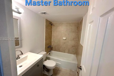 Купить кондоминиум в Норт-Майами, Флорида 1 спальня, 66.33м2, № 1997200 - фото 11