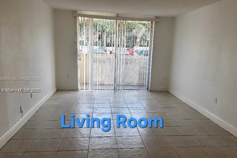 Купить кондоминиум в Норт-Майами, Флорида 1 спальня, 66.33м2, № 1997200 - фото 6