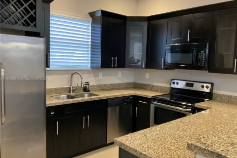 Immobilier commercial à vendre à Oakland Park, Floride: 263.84 m2 № 1953513 - photo 8