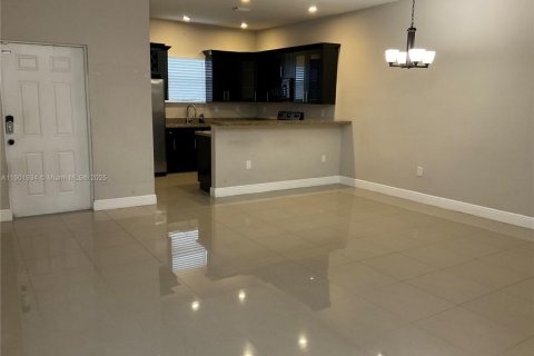 Immobilier commercial à vendre à Oakland Park, Floride: 263.84 m2 № 1953513 - photo 5