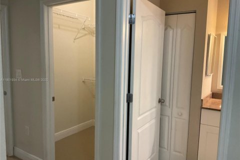 Immobilier commercial à vendre à Oakland Park, Floride: 263.84 m2 № 1953513 - photo 20