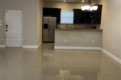 Immobilier commercial à vendre à Oakland Park, Floride: 263.84 m2 № 1953513 - photo 10