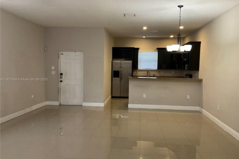 Immobilier commercial à vendre à Oakland Park, Floride: 263.84 m2 № 1953513 - photo 3