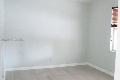 Купить виллу или дом в Мирамар, Флорида 3 спальни, 143.26м2, № 2003989 - фото 7