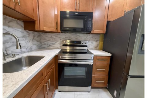 Condominio en venta en Lauderdale Lakes, Florida, 2 dormitorios, 85.66 m2 № 2250065 - foto 4