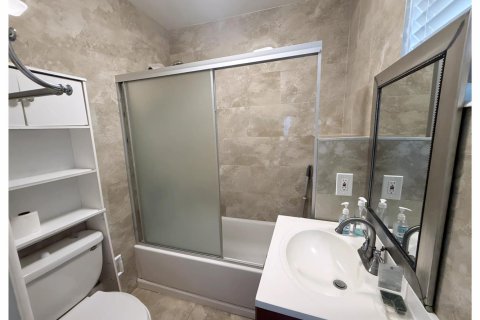 Condominio en venta en Lauderdale Lakes, Florida, 2 dormitorios, 85.66 m2 № 2250065 - foto 15