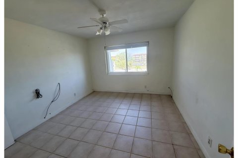 Condominio en venta en Lauderdale Lakes, Florida, 2 dormitorios, 85.66 m2 № 2250065 - foto 12