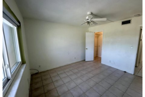 Condominio en venta en Lauderdale Lakes, Florida, 2 dormitorios, 85.66 m2 № 2250065 - foto 11