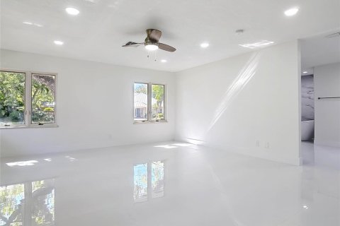 Villa ou maison à louer à Vero Beach, Floride: 4 chambres, 262.82 m2 № 2376506 - photo 14