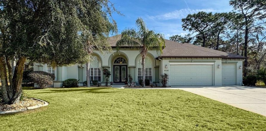 House in Beverly Hills, Florida 3 bedrooms, 290.6 sq.m. № 1570740
