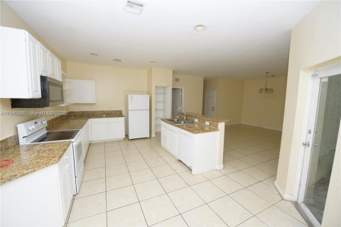 Casa en venta en Homestead, Florida, 4 dormitorios, 261.8 m2 № 2045541 - foto 17