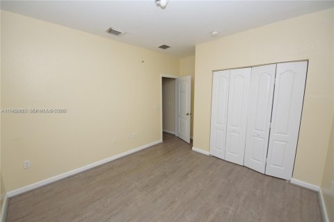 Casa en venta en Homestead, Florida, 4 dormitorios, 261.8 m2 № 2045541 - foto 26