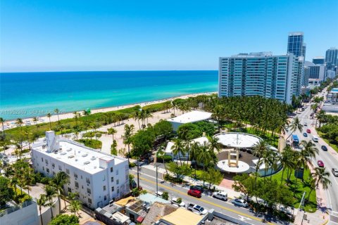 Casa en venta en Miami Beach, Florida № 2174133 - foto 14