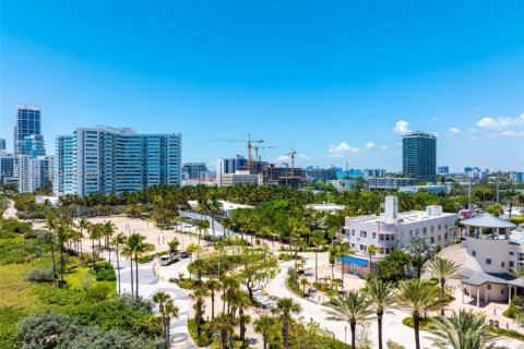 Casa en venta en Miami Beach, Florida № 2174133 - foto 8
