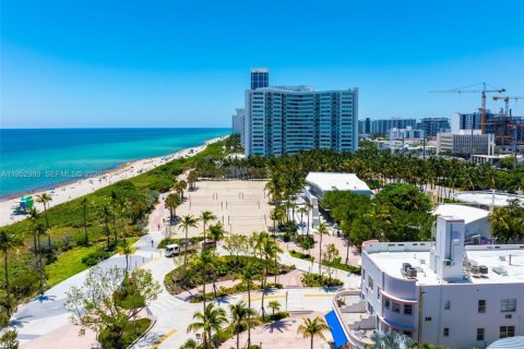 Casa en venta en Miami Beach, Florida № 2174133 - foto 17