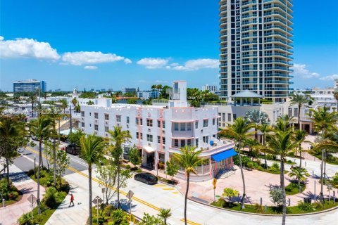 Casa en venta en Miami Beach, Florida № 2174133 - foto 2