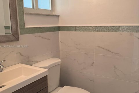Copropriété à louer à Miami, Floride: 1 chambre № 1972859 - photo 2