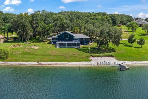 Villa ou maison à Lake Wales, Floride 4 chambres, 261.61 m2 № 2375744