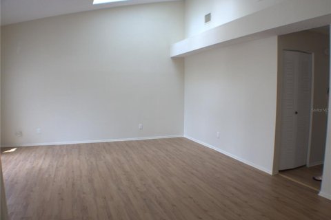 House in Largo, Florida 2 bedrooms, 105.17 sq.m. № 1903440 - photo 8