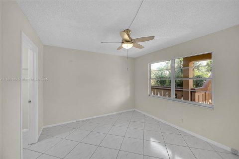Condominio en venta en Coconut Creek, Florida, 2 dormitorios, 107.49 m2 № 2012225 - foto 21
