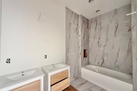 Casa en venta en Port Charlotte, Florida, 4 dormitorios, 179.77 m2 № 1843227 - foto 7