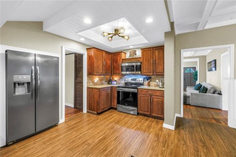 House in Saint Petersburg, Florida 3 bedrooms, 128.67 sq.m. № 1838454 - photo 13