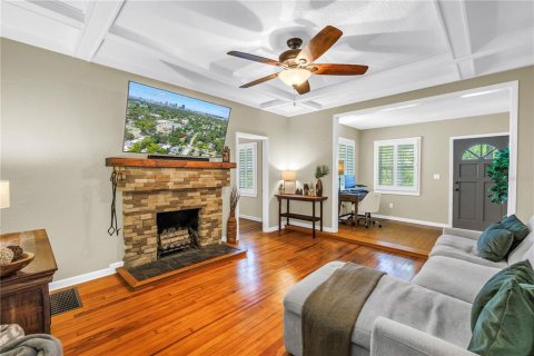House in Saint Petersburg, Florida 3 bedrooms, 128.67 sq.m. № 1838454 - photo 8