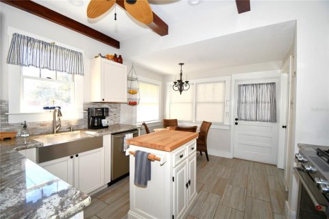 Купить виллу или дом в Маунт-Дора, Флорида 8 комнат, 169.45м2, № 2410090 - фото 15
