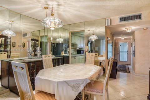 Copropriété à vendre à Lauderdale Lakes, Floride: 2 chambres, 89.19 m2 № 2026000 - photo 16