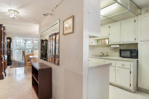 Condo à Lauderdale Lakes, Floride, 2 chambres  № 2026000