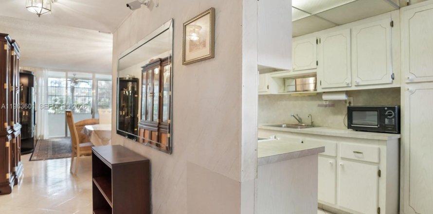 Condo à Lauderdale Lakes, Floride, 2 chambres  № 2026000