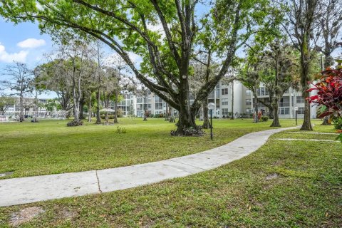 Copropriété à vendre à Lauderdale Lakes, Floride: 2 chambres, 89.19 m2 № 2026000 - photo 29