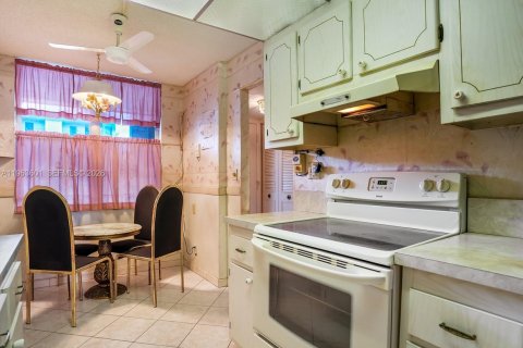 Copropriété à vendre à Lauderdale Lakes, Floride: 2 chambres, 89.19 m2 № 2026000 - photo 14