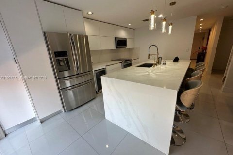 Купить таунхаус в Дорал, Флорида 3 спальни, 161.93м2, № 2066587 - фото 9