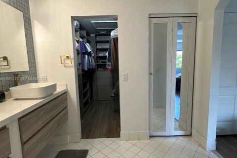 Купить таунхаус в Дорал, Флорида 3 спальни, 161.93м2, № 2066587 - фото 16