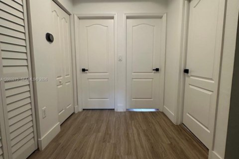 Купить таунхаус в Дорал, Флорида 3 спальни, 161.93м2, № 2066587 - фото 13