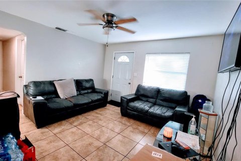 Casa en venta en Orlando, Florida, 3 dormitorios, 83.05 m2 № 1913131 - foto 4
