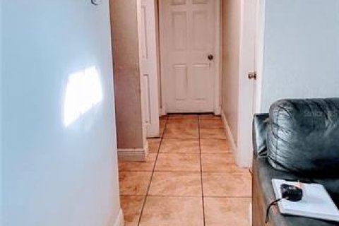 Casa en venta en Orlando, Florida, 3 dormitorios, 83.05 m2 № 1913131 - foto 7