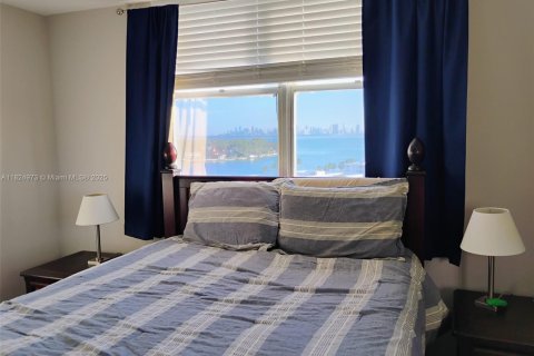 Condo in Miami Beach, Florida, 1 bedroom  № 1790565 - photo 4